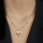Colar Dourado de Coração Traços Retos - Imagem 2