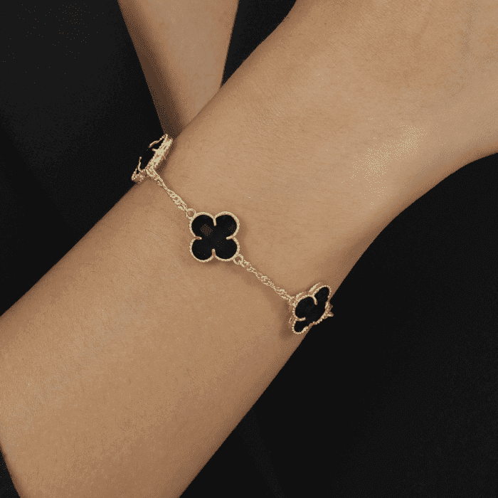 Pulseira Trevos Van Cleef Preta - Imagem 2