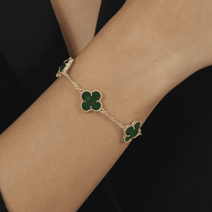 Pulseira Trevos Van Cleef Preta - Imagem 6