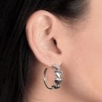 Brinco Prateado de Argola 4 Corações - Imagem 2