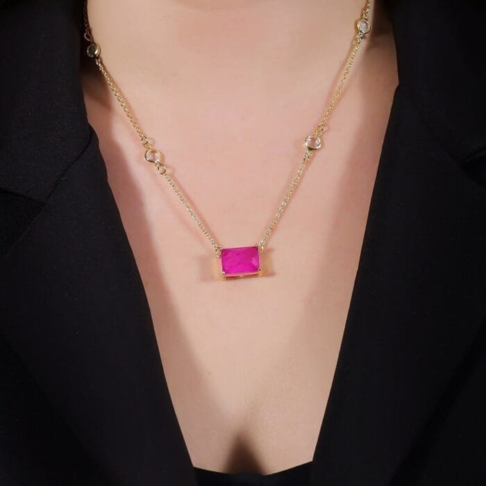 Colar Dourado de Retângulos Rosas e Pontos de Luzes - Imagem 2