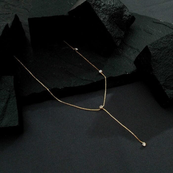 Colar Dourado Gravatinha com Pontos de Luz - Imagem 3