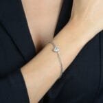 Pulseira Prateada com Pedra de Coração em Zircônia - Imagem 2