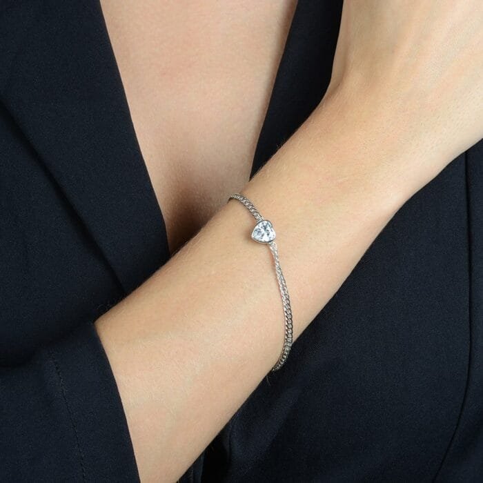 Pulseira Prateada com Pedra de Coração em Zircônia - Imagem 2