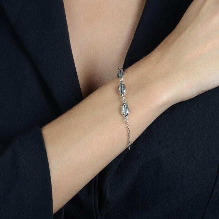 Pulseira Prateada de Búzios - Imagem 2