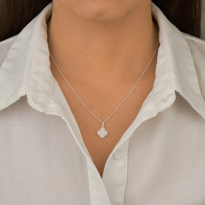 Colar Trevo Branco Prata 925 - Imagem 3