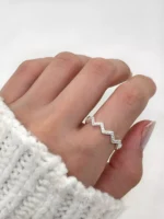 Anel Zig Zag Zircônias - Prata Prata 925 - Imagem 2