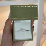 Anel Solitário Redondo Cravejado em Prata 925