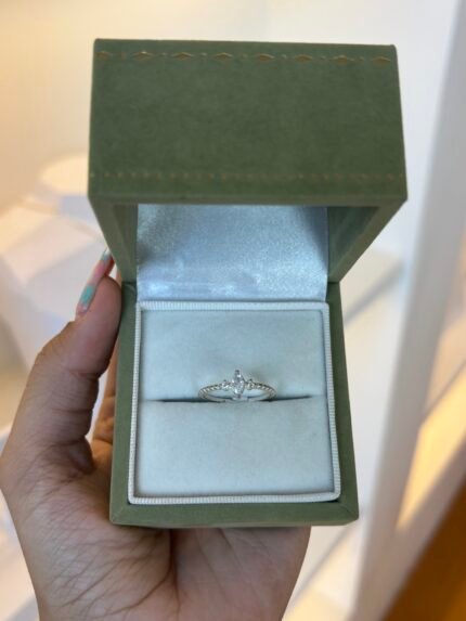 Anel Solitário Navete em Prata 925