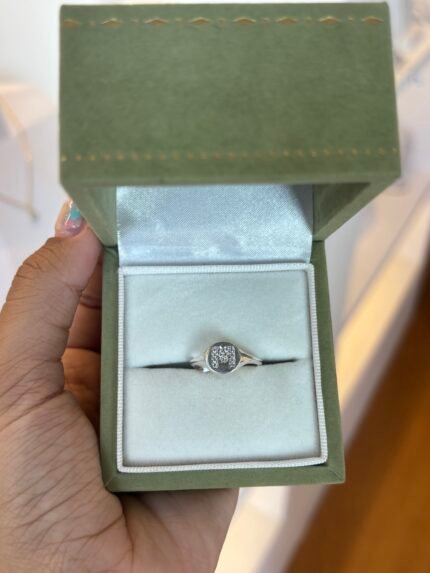 Anel Sinete Inicial "M" em Prata 925