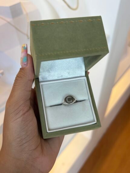 Anel Sinete Inicial "C" em Prata 925