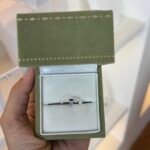 Anel Solitário Minimalista Azul Marinho em Prata 925