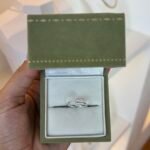 Anel Inicial "C" Cravejado em Prata 925