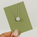 Colar Pingente Redondo Cravejado Semijoia C/Banho de Prata 925