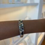 Bracelete Rígido Orgânico em Aço Inoxidável