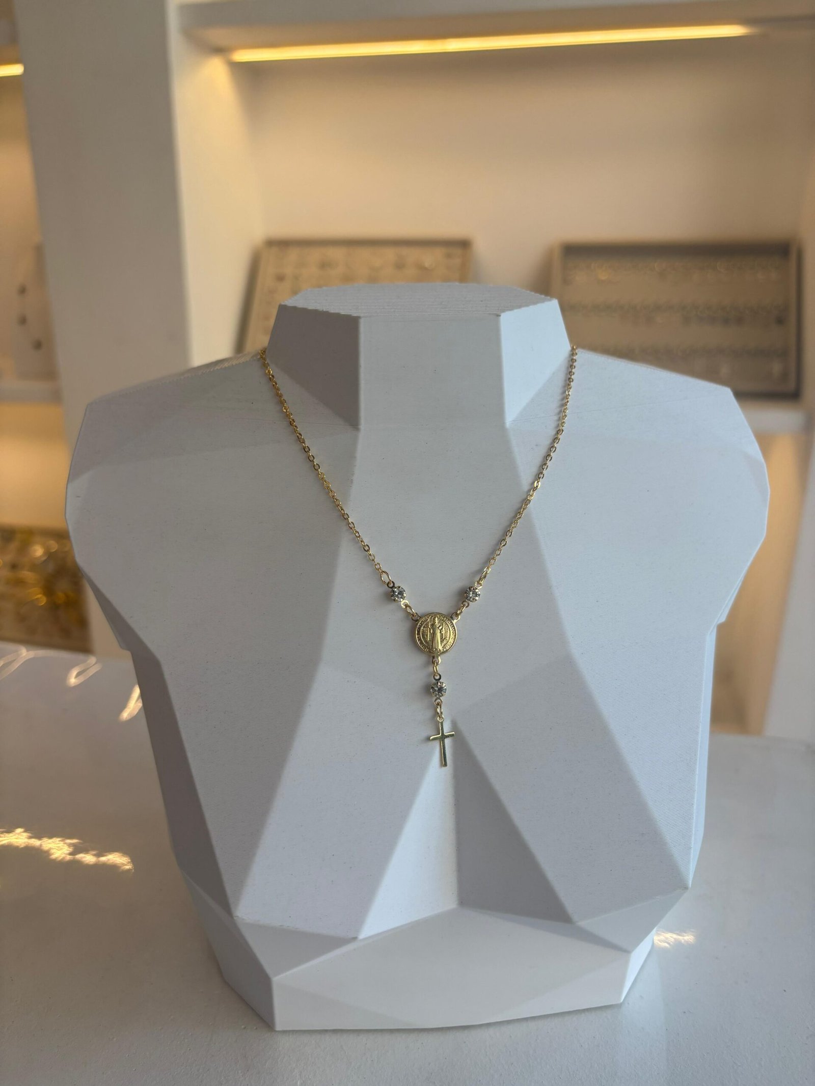 e09df085-db43-448a-b124-f7e3705ed41d