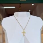 Colar Cruz Dourada