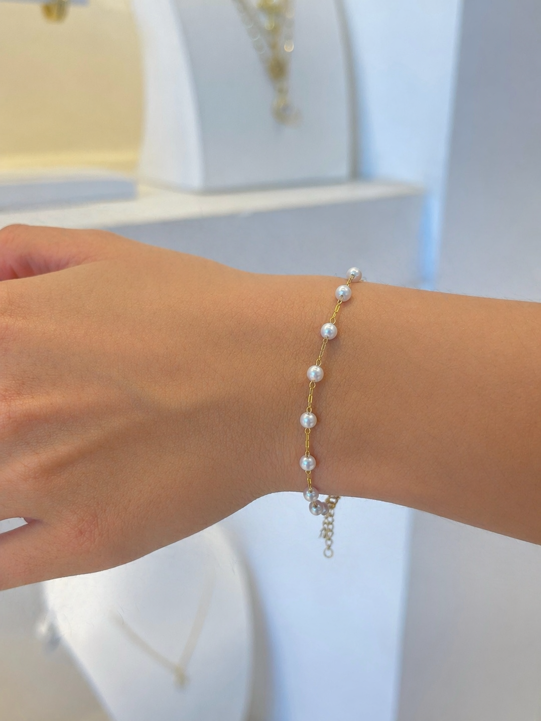 A75EF37D-92C3-47FD-ABEF-20588127B8EC