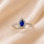 Anel cravejado gota azul